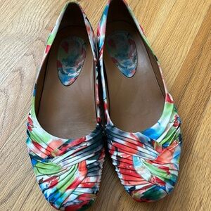 EARTHIES stunning flats